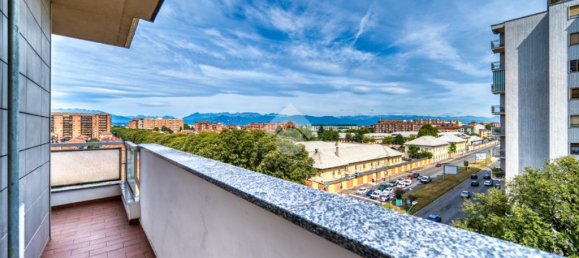 3 bedrooms Apartment in Turin, Italy No. 356643 23