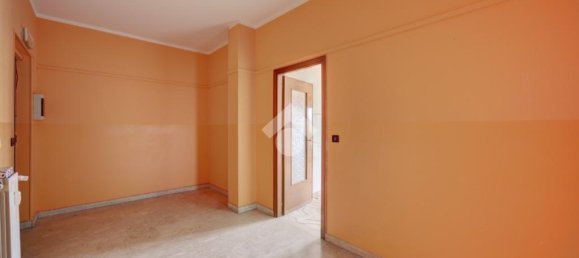 3 bedrooms Apartment in Turin, Italy No. 356643 2