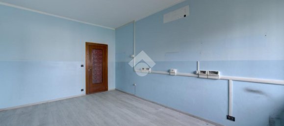 3 bedrooms Apartment in Turin, Italy No. 356643 11
