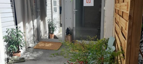 29m² Commercial property in Pau, France No. 332466 4