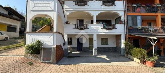 3 bedrooms House in Castellamonte, Italy No. 302141 2