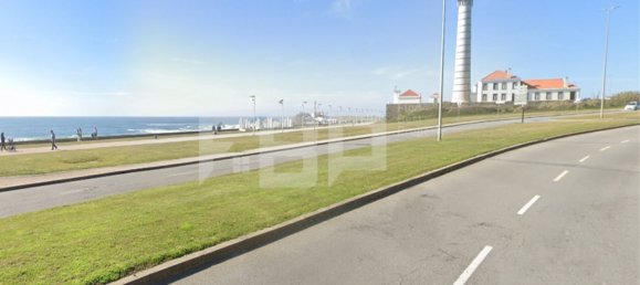 Apartamento de 3 dormitorios en Matosinhos, Portugal No. 141647 2