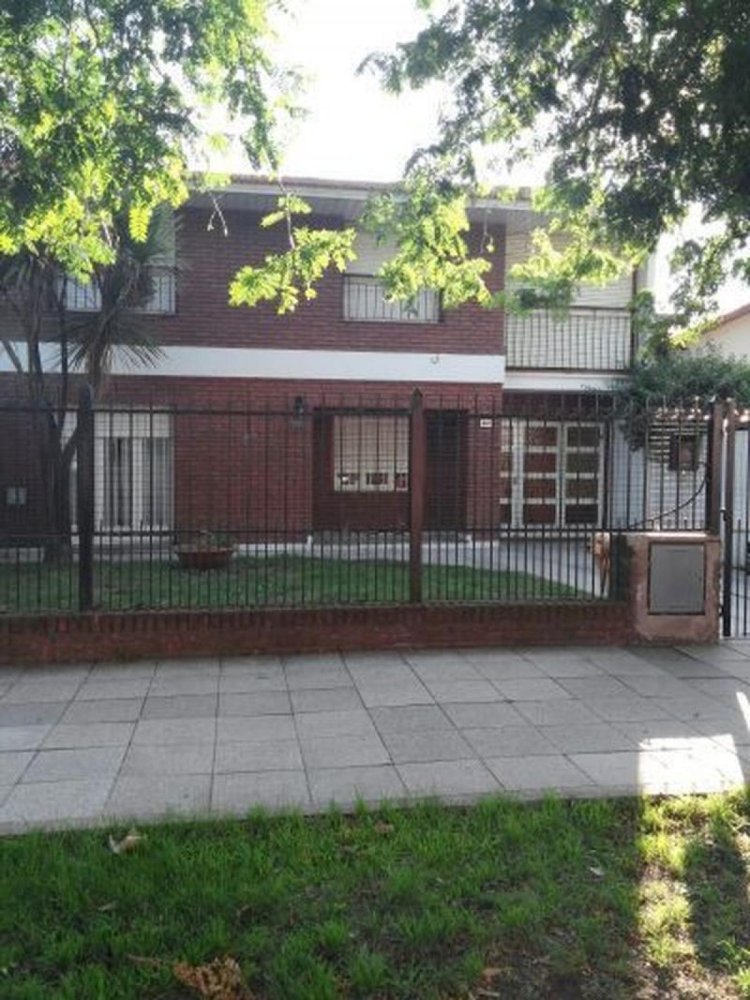 3 bedrooms House in Mar del Plata, Argentina No. 75289