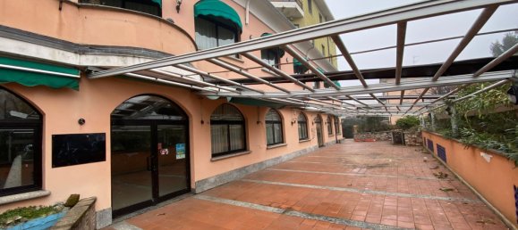 Propriété commerciale à Mozzate, Italy 930m² No. 109634 2