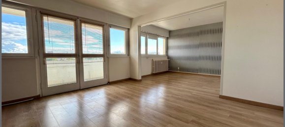 2 bedrooms Apartment in Metz, France No. 246388 3