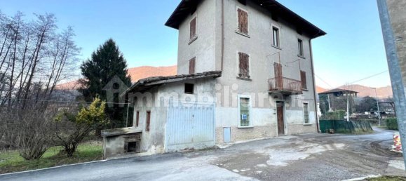 4 bedrooms House in Albino, Italy No. 162612 11