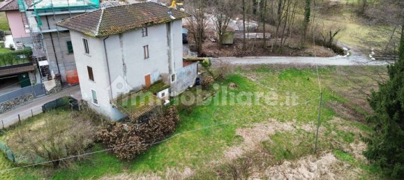 4 bedrooms House in Albino, Italy No. 162612 4