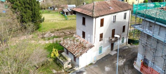 4 bedrooms House in Albino, Italy No. 162612 2