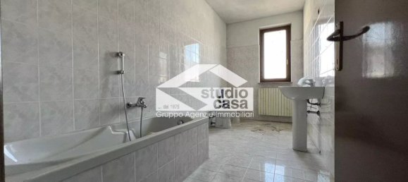 Casa de 4 dormitorios en Cumignano sul Naviglio, Italy No. 361958 16