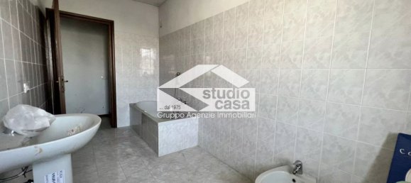 Casa de 4 dormitorios en Cumignano sul Naviglio, Italy No. 361958 20