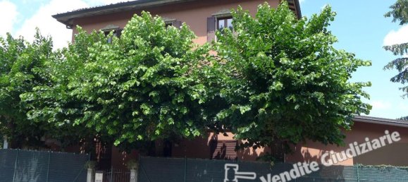 5 rooms Apartment in Carpineti, Italy No. 95077 7