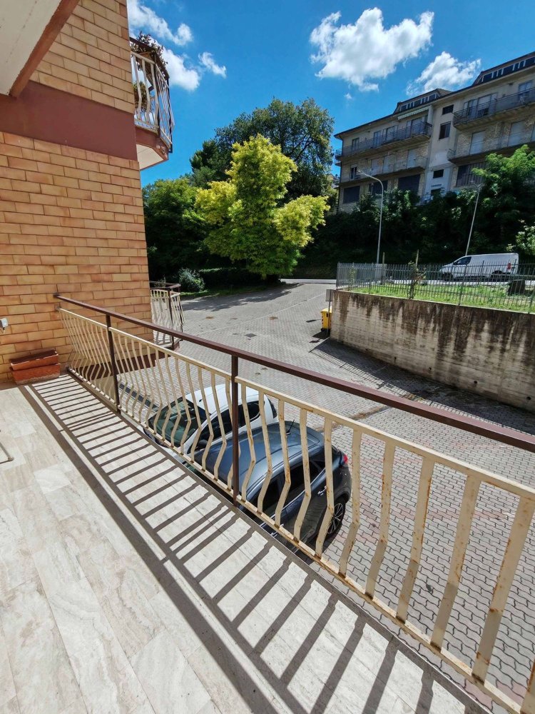 Apartamento de 4 dormitorios en Ripatransone, Italy No. 333349