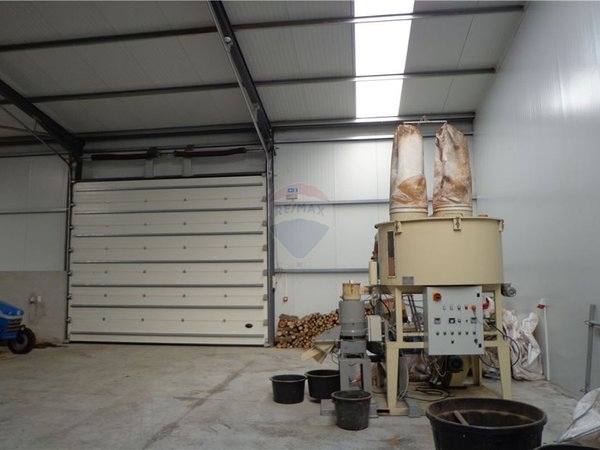 472m² Warehouse in Aguiar da Beira, Portugal No. 77179