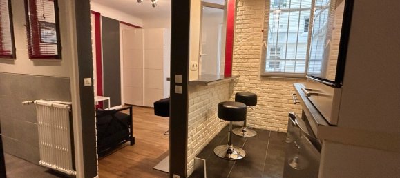 Studio in Paris, France No. 187966 6