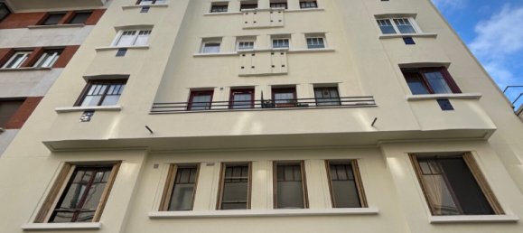 Studio in Paris, France No. 187966 10