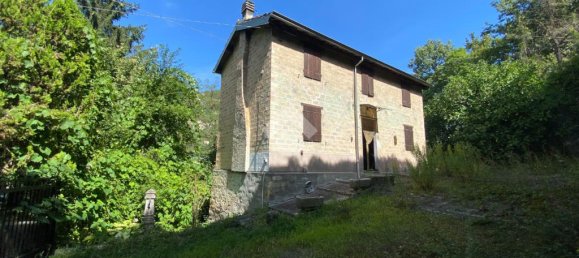 2 bedrooms House in Terenzo, Italy No. 54388 2
