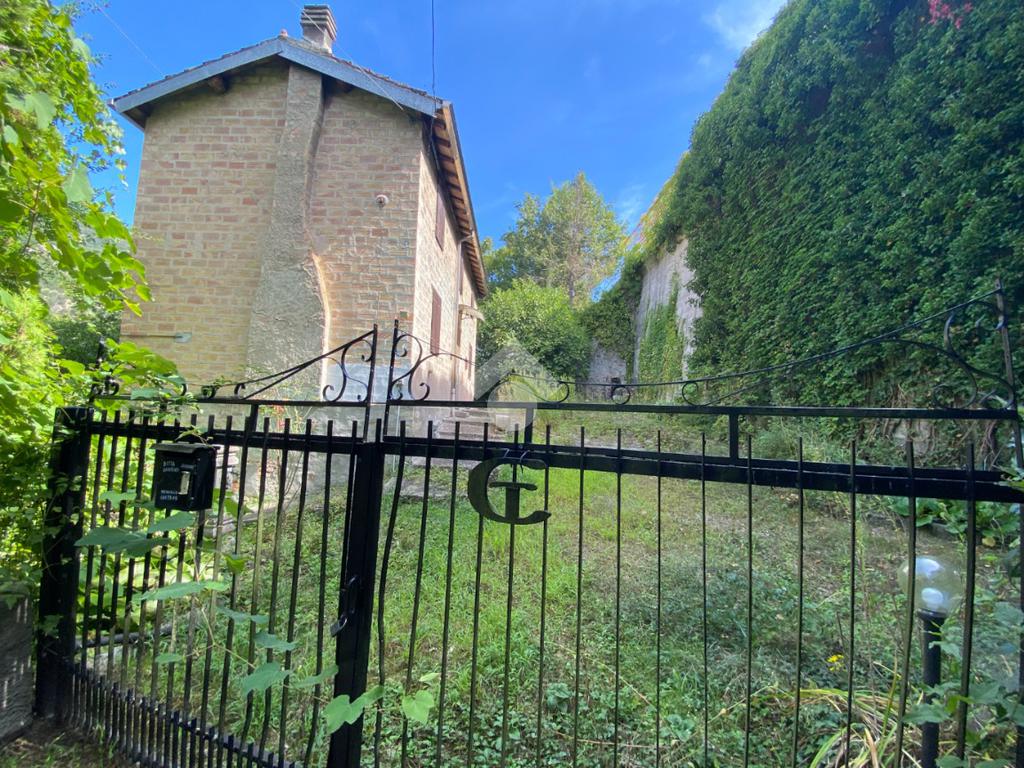 2 bedrooms House in Terenzo, Italy No. 54388