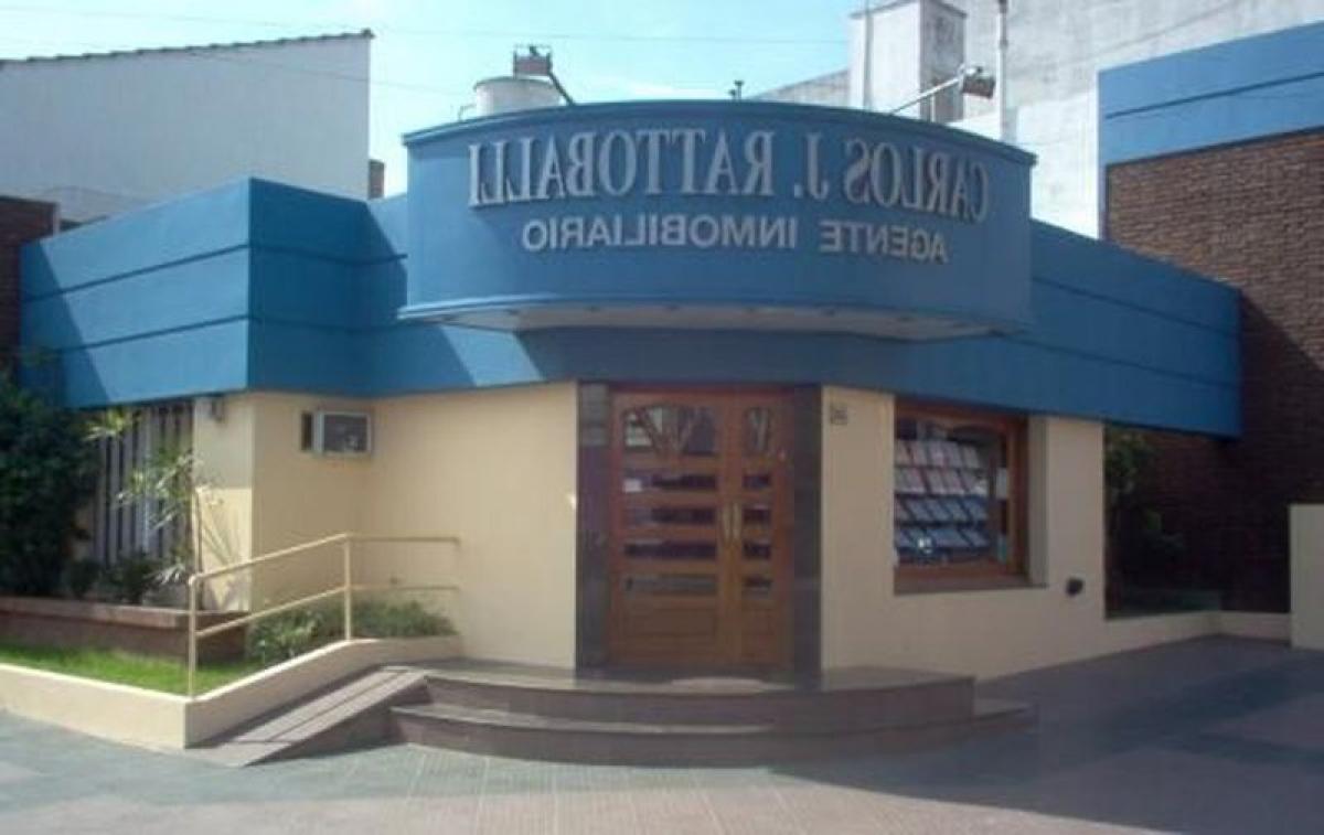 Studio in Tres de Febrero, Argentina No. 8971