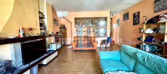 3 Schlafzimmer Haus in Brescia, Italy, Nr. 380355 5