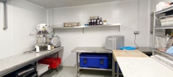 Gewerbliche Immobilie in Compiegne, France 200m², Nr. 272654 13