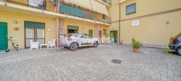 Apartamento de 2 dormitorios en Somma Lombardo, Italy No. 363548 26