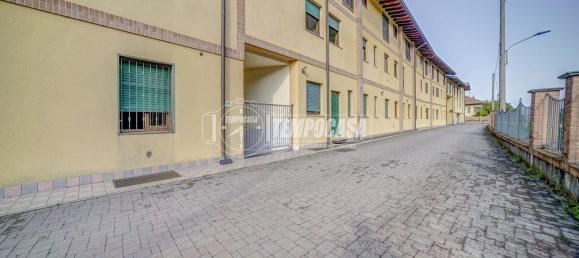 Apartamento de 2 dormitorios en Somma Lombardo, Italy No. 363548 29