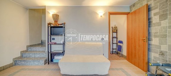 Apartamento de 2 dormitorios en Somma Lombardo, Italy No. 363548 19