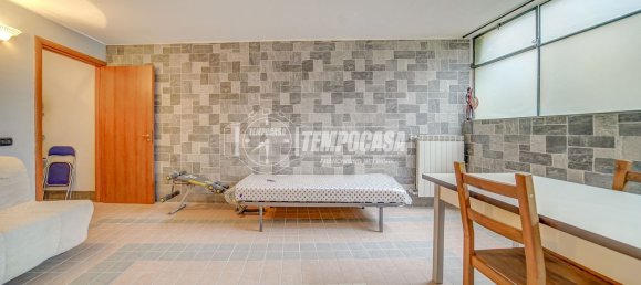 Apartamento de 2 dormitorios en Somma Lombardo, Italy No. 363548 20