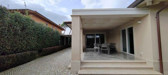 6 rooms Villa in Forte dei Marmi, Italy No. 198612 4