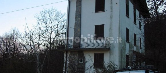 3 bedrooms House in Pasturo, Italy No. 295853 2