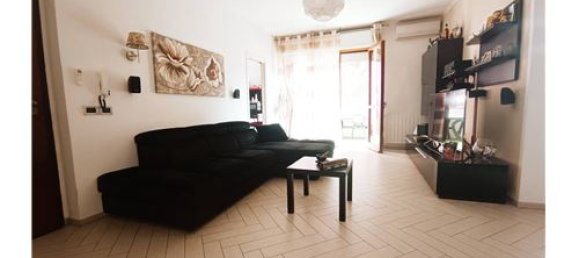 3 bedrooms Apartment in Livorno, Italy No. 304824 3