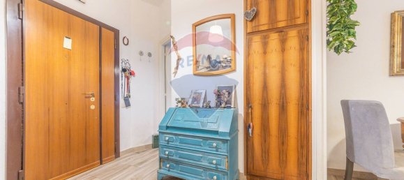 2-salle Appartement à Tivoli, Italy No. 275599 6