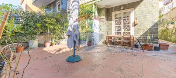 2-salle Appartement à Tivoli, Italy No. 275599 13