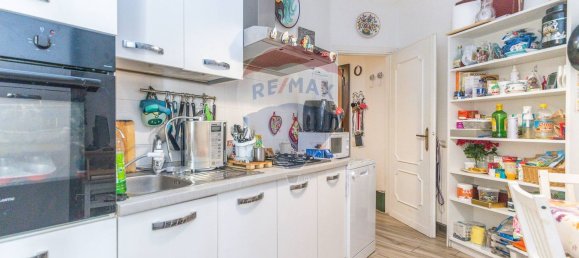 2-salle Appartement à Tivoli, Italy No. 275599 19