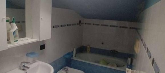 2-salle Appartement à Gerenzano, Italy No. 306648 10