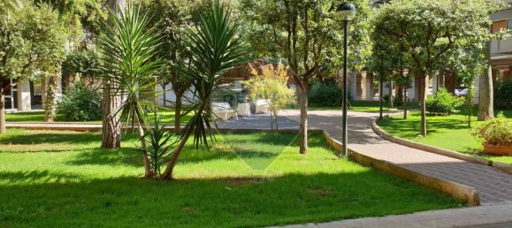 2 rooms Office in Bari, Italy No. 132605 2