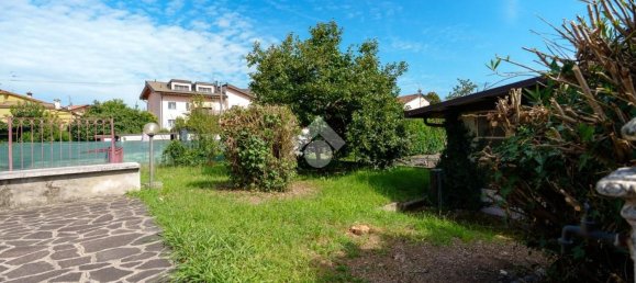 Villa de 5 habitaciónes en Treviglio, Italy No. 287624 8