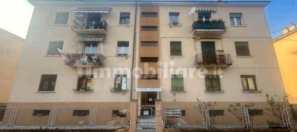 4 bedrooms Apartment in Vicenza, Italy No. 19477 22