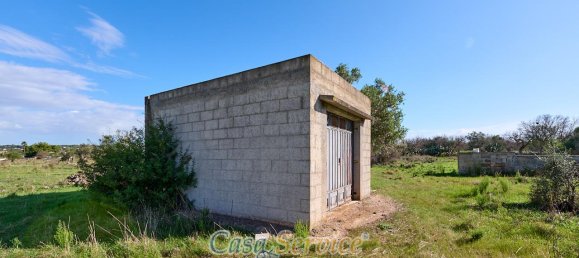 Земельный участок 5000м² в Matino, Италия № 237374 2