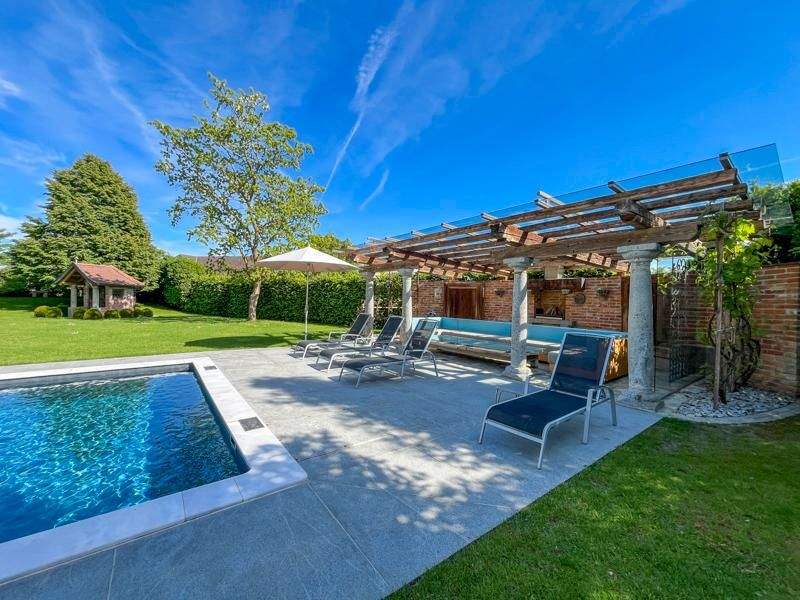 12-Zimmer Villa in Goldwörth, Austria, Nr. 85200