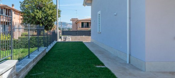 Villa de 3 habitaciónes en San Cesareo, Italy No. 8859 105