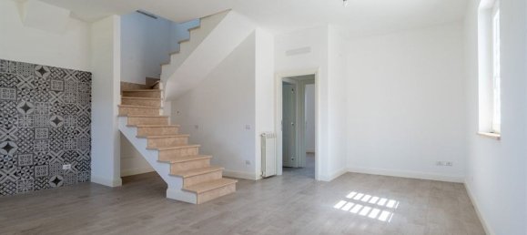 Villa de 3 habitaciónes en San Cesareo, Italy No. 8859 59