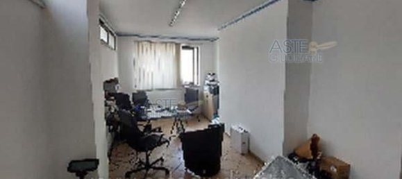 5 rooms Apartment in Rome, Italy No. 292261 17