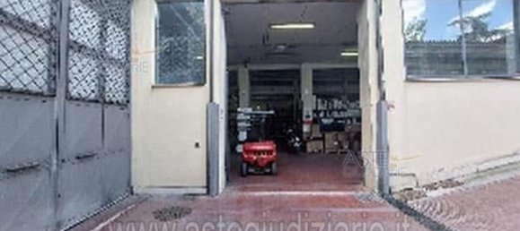 5 rooms Apartment in Rome, Italy No. 292261 6