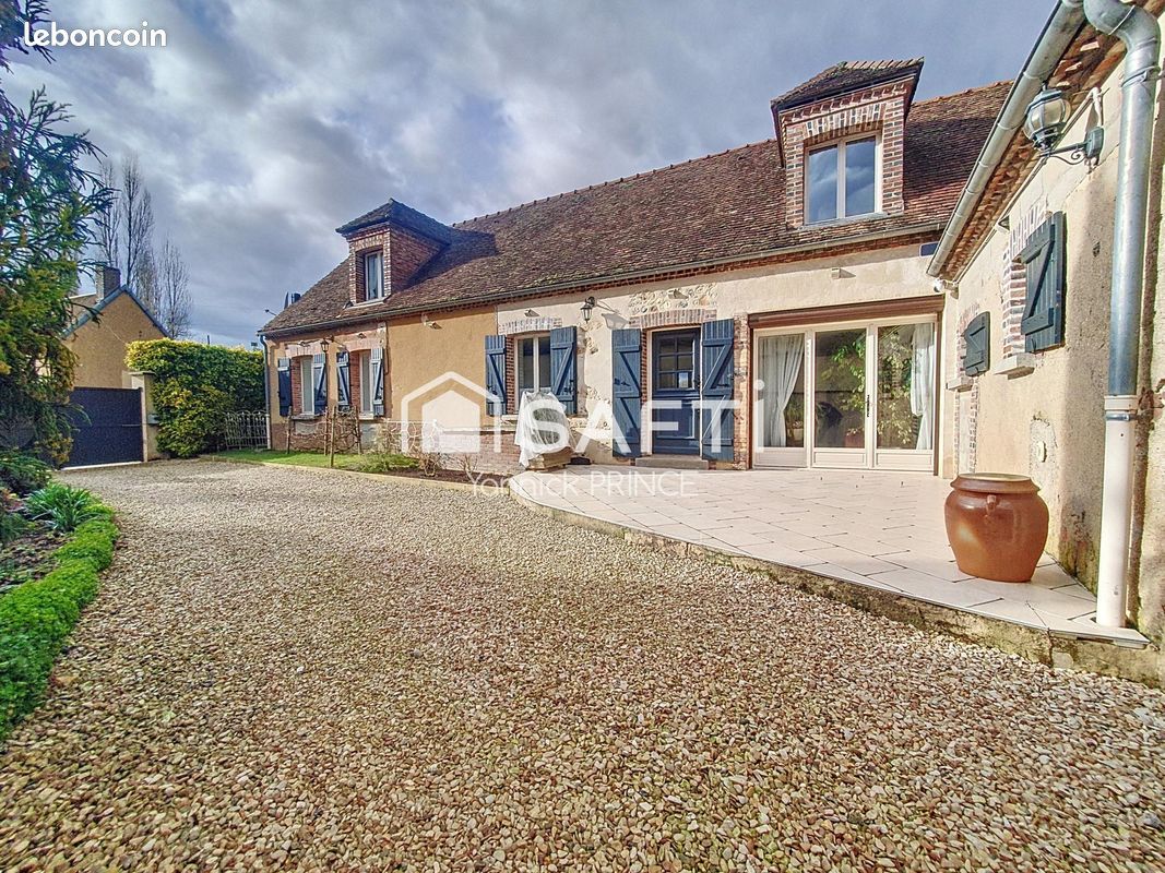 Дом с 2 спальнями в Вийнёв-л'Аршевек, Франция № 204664