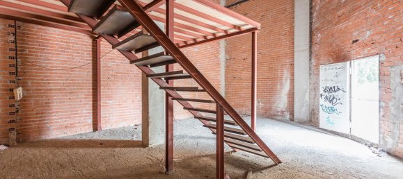 74m² Commercial property in Chartered Community of Navarre, Spain No. 70651 6