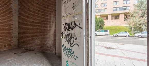 74m² Commercial property in Chartered Community of Navarre, Spain No. 70651 12