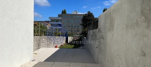 3 bedrooms House in Porto, Portugal No. 55475 4