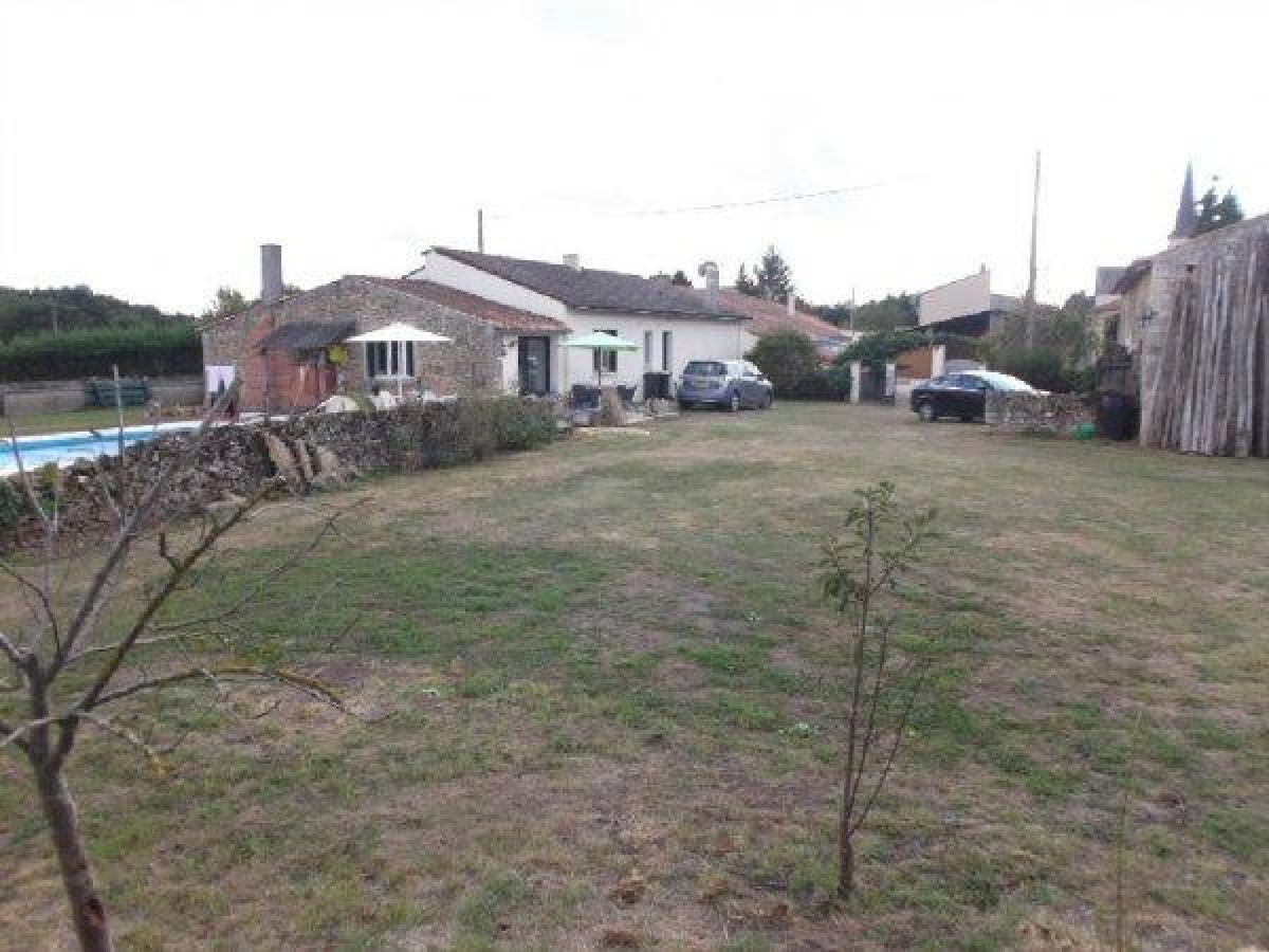 3 bedrooms House in Aubigny, France No. 2109