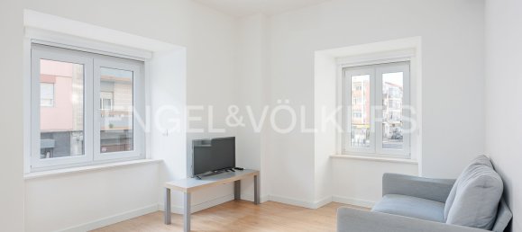 4 bedrooms Apartment in Lisbon, Portugal No. 12414 2